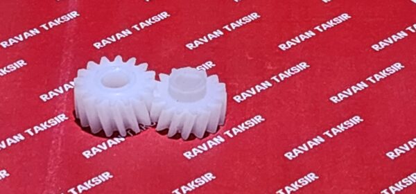 چرخ دنده جفتی خروجی روی درب کونیکا 452